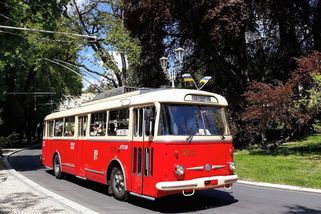 Škoda 9Tr: Československý trolejbus, který přežil všechno - Médium.cz
